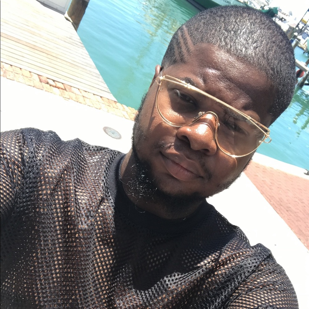 Meet your Posher, Javon